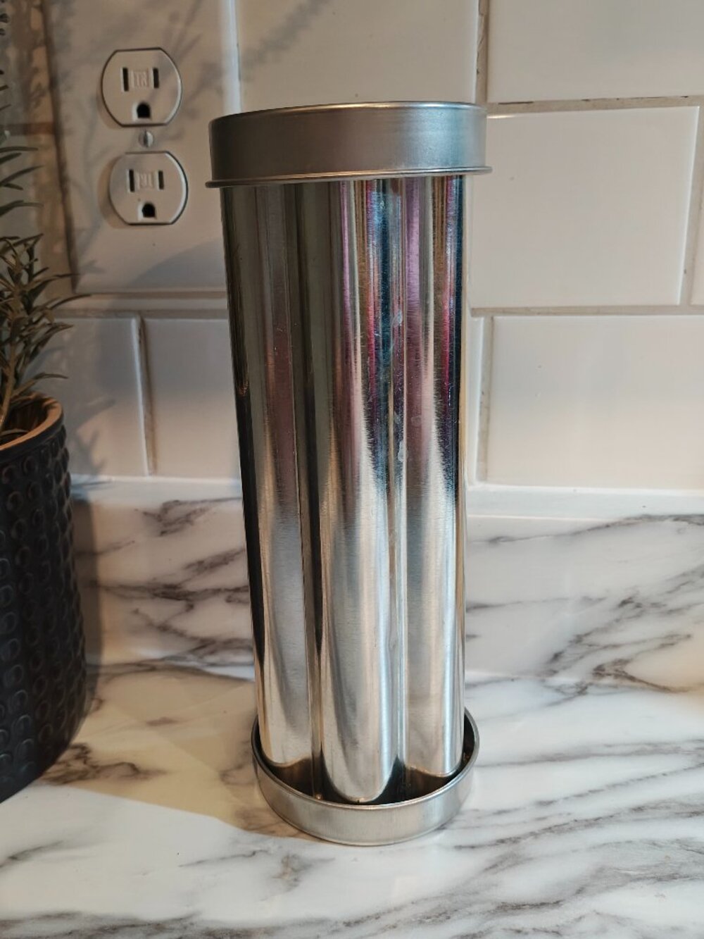 Vintage Pampered Chef Scalloped Bread Tube Model 1565 Bread Baking Mold